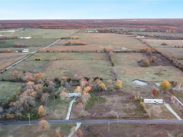 9914 SE Star Rd, Galena, KS 66739