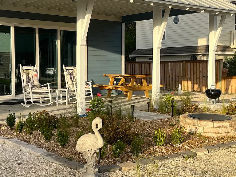Oleander Ave — Photo 10