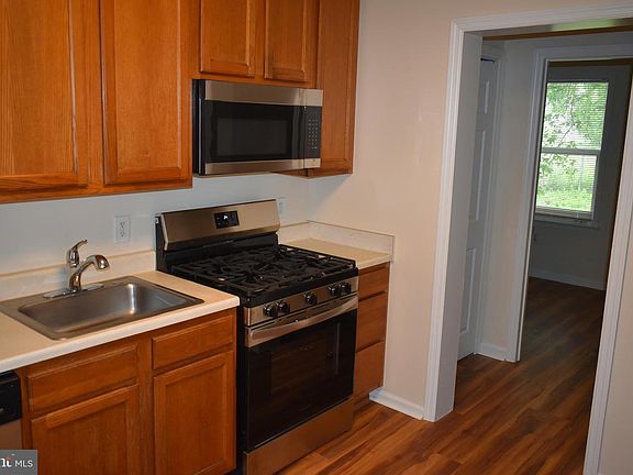 4th image of 50 Liberty St