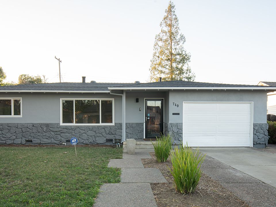 1st image of 749 Lois Ave