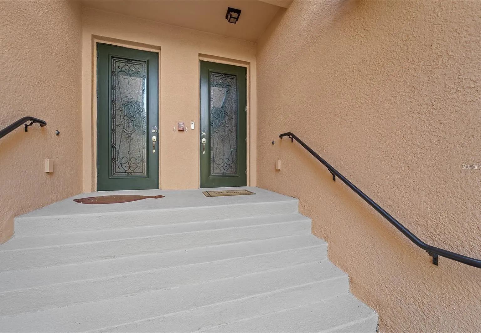 3 bed, 2233 sqft, $3,750 — Photo 4