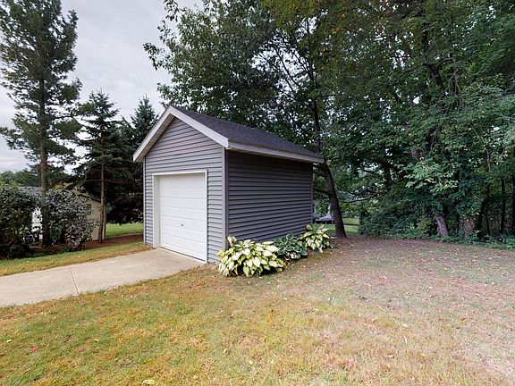 4th image of 6293 Samrick Ave NE