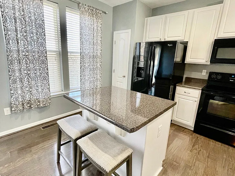 102 Woodside Dr — Photo 10