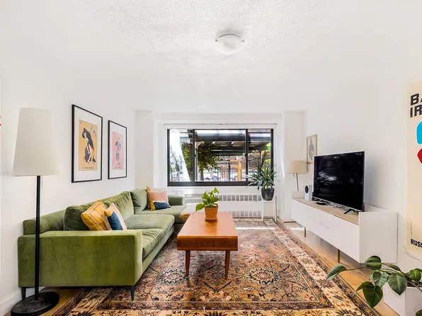 185 Hall St APT 105, Brooklyn, NY 11205