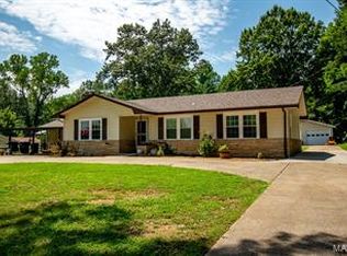 81 Edgewood Dr, Cape Girardeau, MO 63703