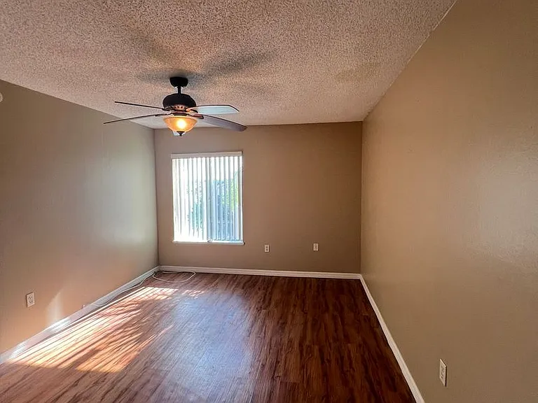 618 Orange Dr #212 — Photo 15