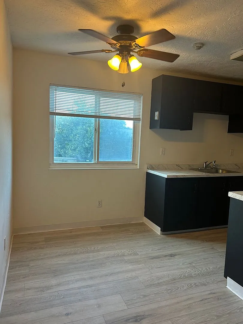 rh433SonomaAve — Photo 3