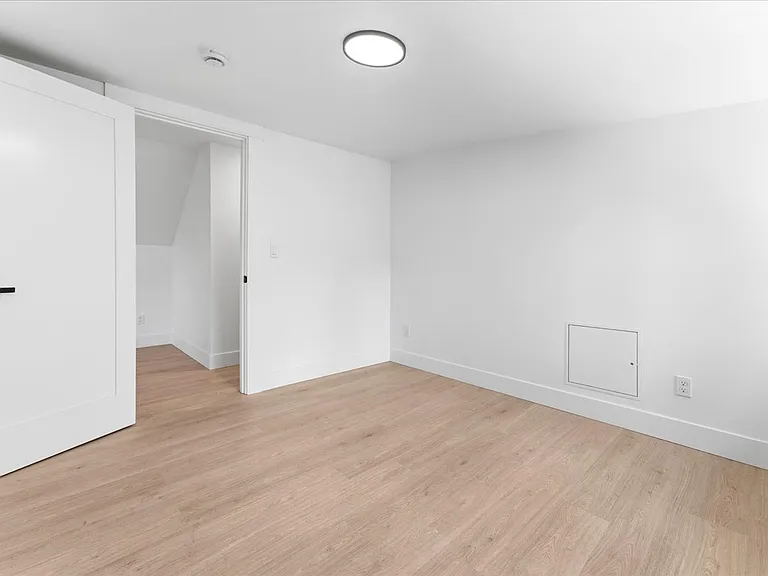 4535 NE Cleveland Ave — Photo 32