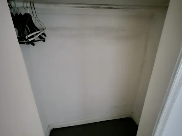 26 Hidden Field Dr #1, Gaithersburg, MD 20877