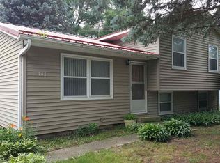 747 Cloverdale Ave, Waterloo, IA 50703
