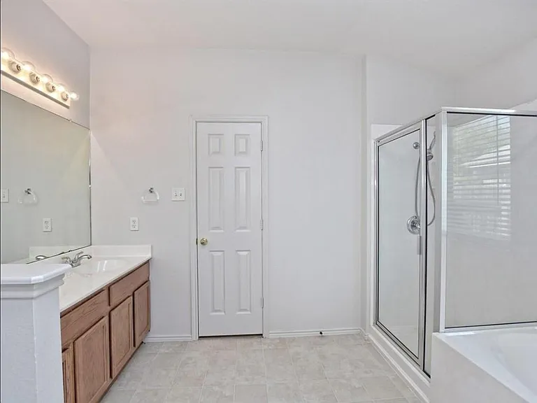 3319 Blue Ridge Dr — Photo 8