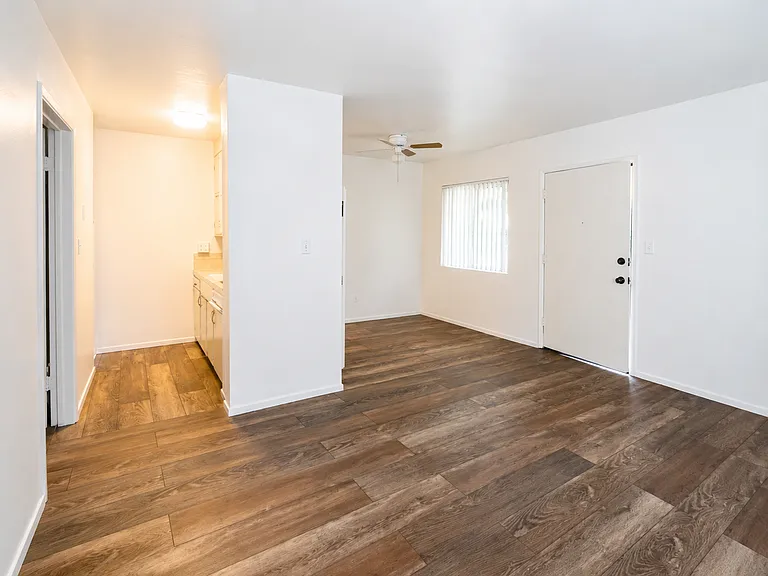 4051 College Ave — Photo 2