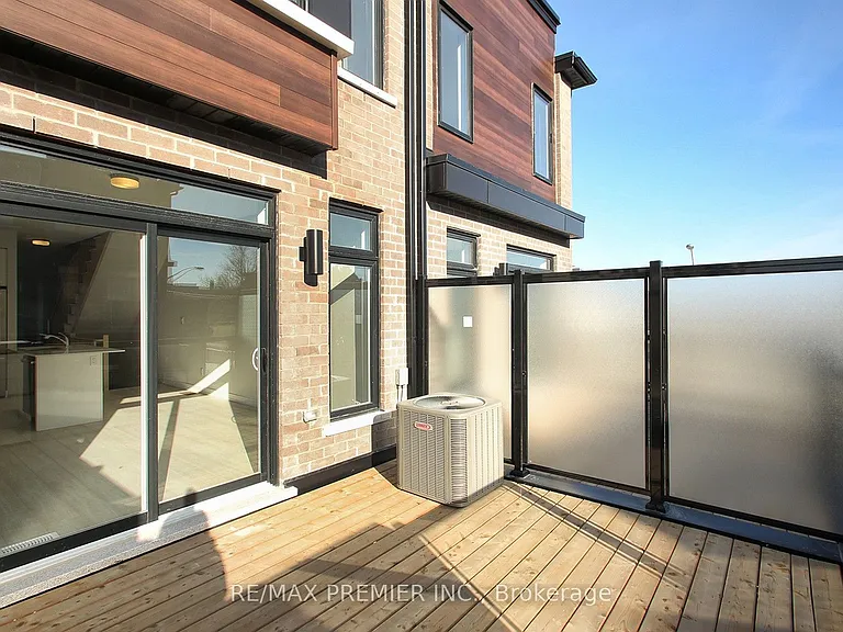 128 Brockley Dr — Photo 2