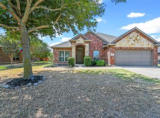 112 Lacy Oak Ln, Waxahachie, TX 75165