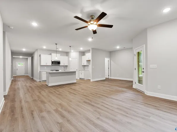 6236 Pisgah Dr NW, Huntsville, AL 35810