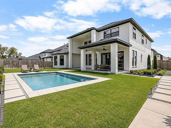 2nd image of 9607 Maple Wood Dr