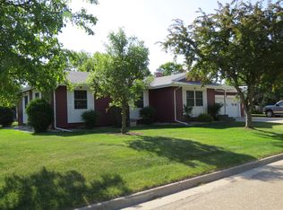 1510 Skyline Dr NE, Jamestown, ND 58401