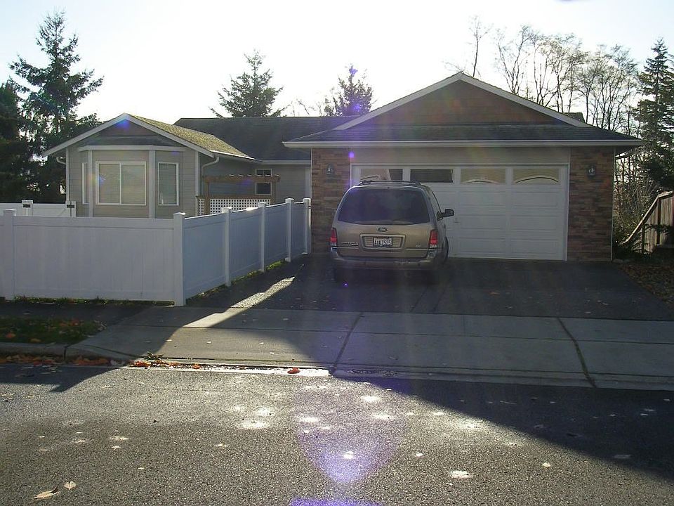 1st image of 3218 64th Ave NE