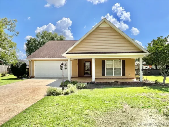 510 E Church St, New Brockton, AL 36351