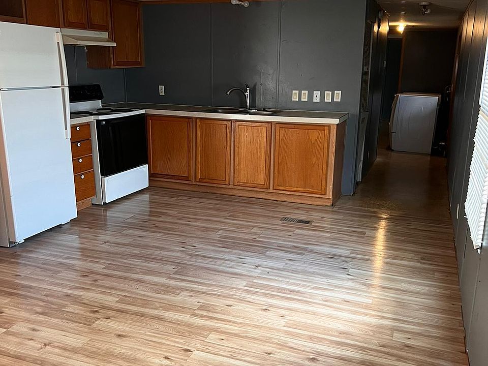 Main Living Space and Kitchen