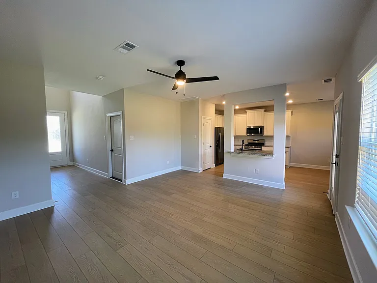 1414 Windermere Way — Photo 7