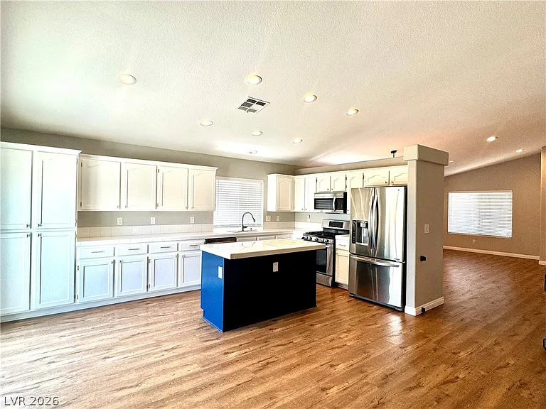 10224 Desert Wind Dr — Photo 9