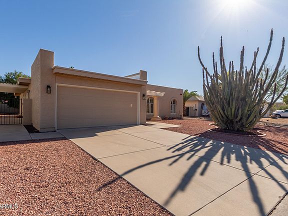 4th image of 25813 S BRENTWOOD Drive