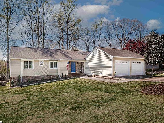 2nd image of 1 Pebble Creek Ct