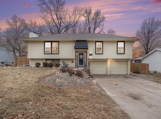 14233 Woolworth Cir, Omaha, NE 68144
