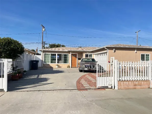 11913 206th St, Lakewood, CA 90715