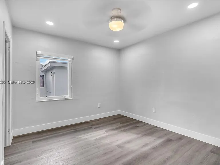 648 South Dr — Photo 9