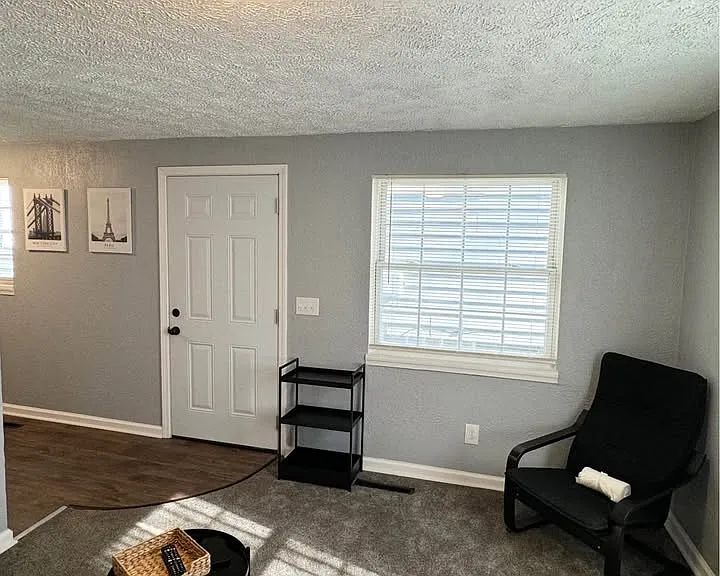 32 W Welch Ave #A — Photo 4