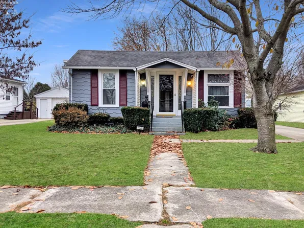 414 Ames St, Clyde, OH 43410