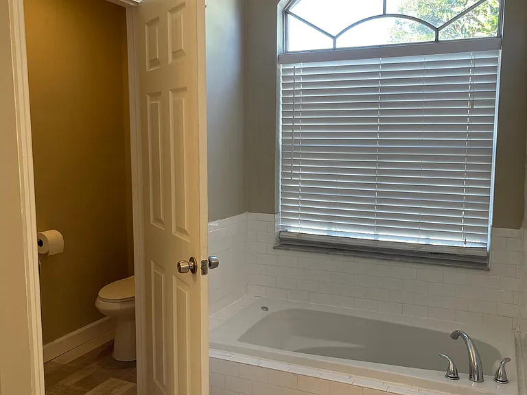 9303 Rockrose Dr — Photo 22
