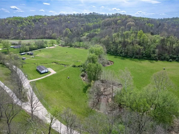 5762 Wadesville Rd, Belleville, WV 26133