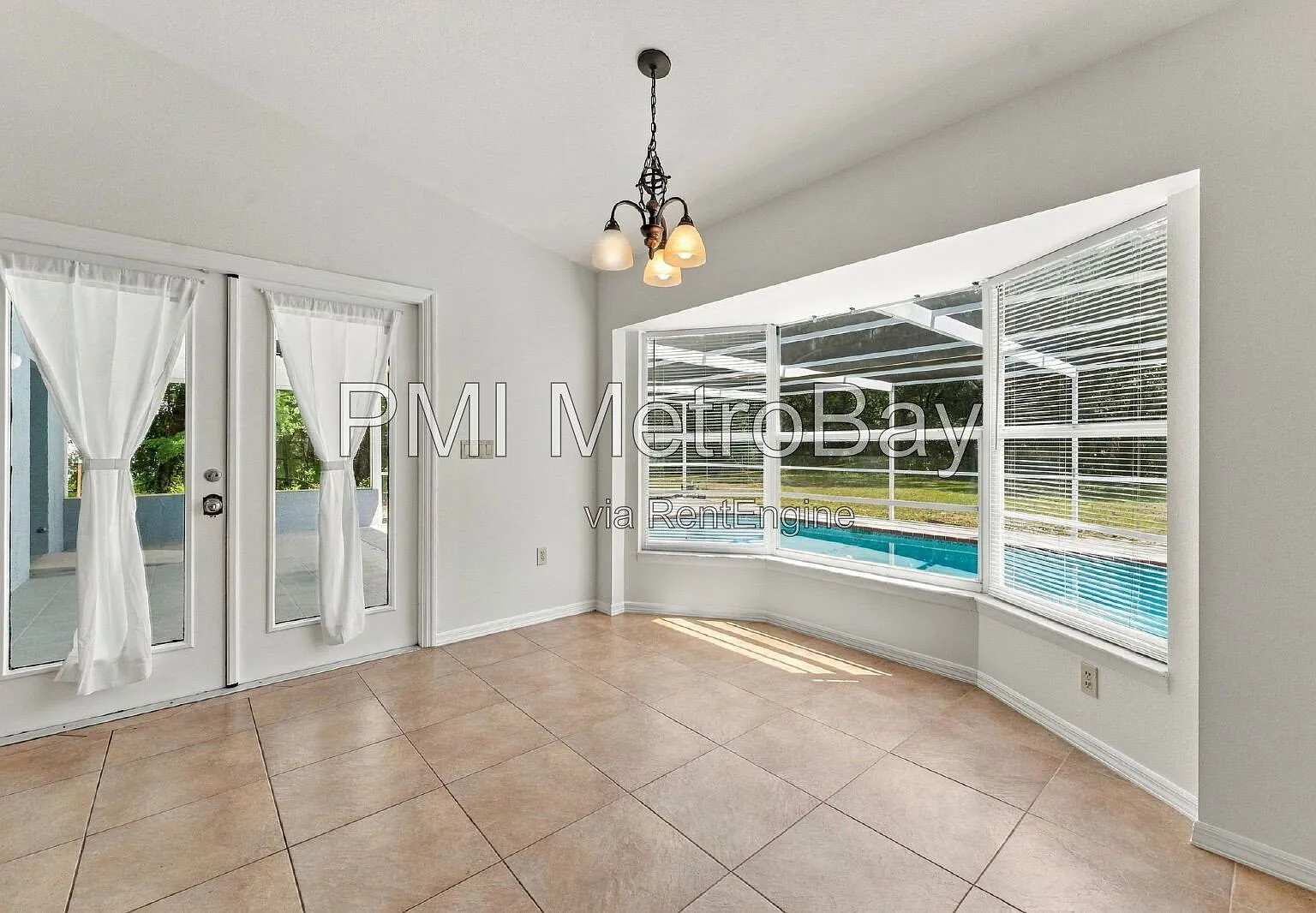 4 bed, 2.0 bath, 2175 sqft, $2,500 — Photo 3