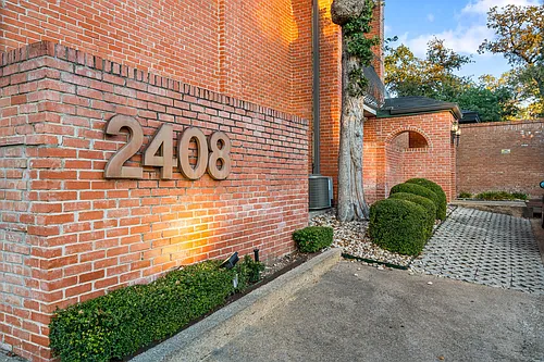 2408 Enfield Rd #211 Photo 1