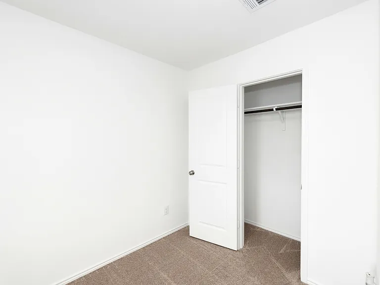 1059 Finesse Ln — Photo 17