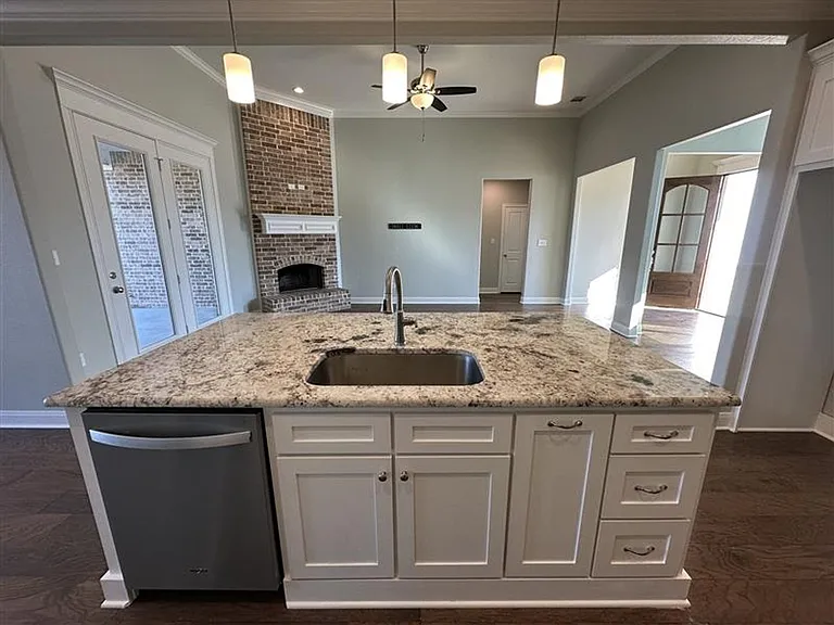 11948 Gillian Ct — Photo 9