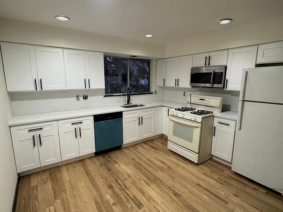 204 Wheeler Ave #9