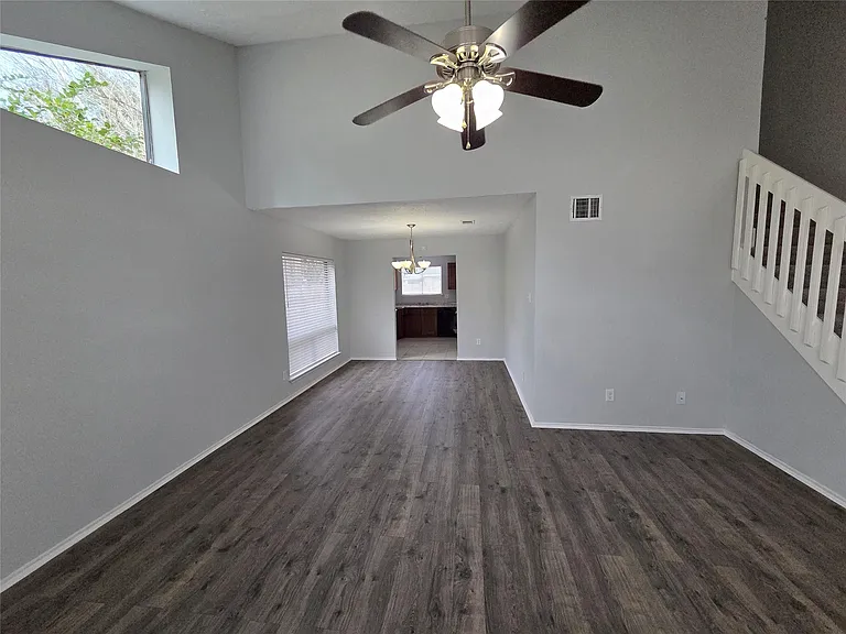 1454 Plumwood Dr — Photo 3