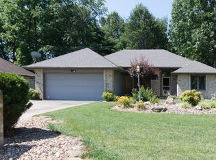 3824 W Blake Ct, Springfield, MO 65807