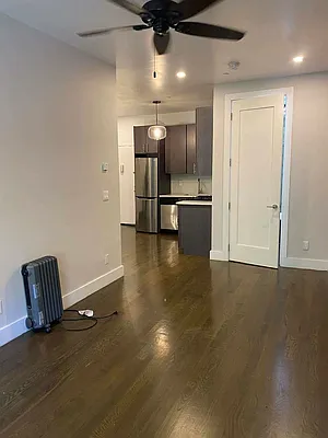 Rented by The Brokerage Group LLC | media 30