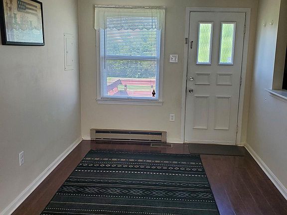 5th image of 22190 Donaldson Dr