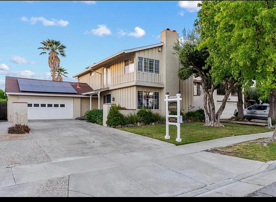 1st image of 369 Avenida Arboles