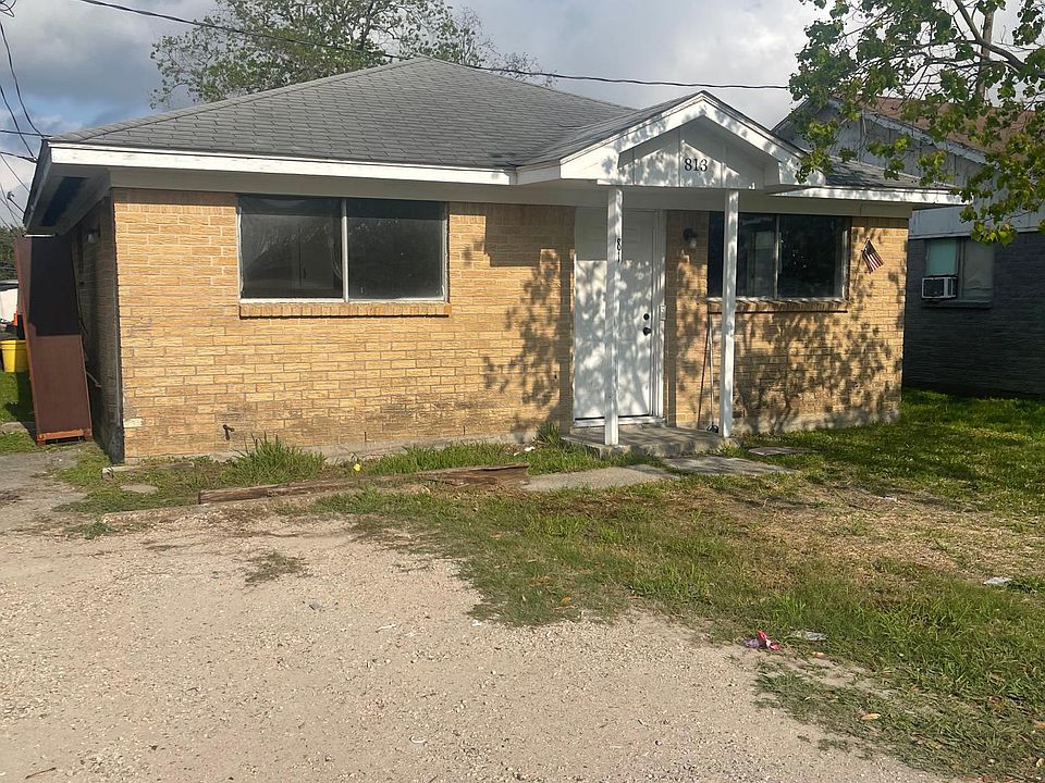 1st image of 809 Park Dr