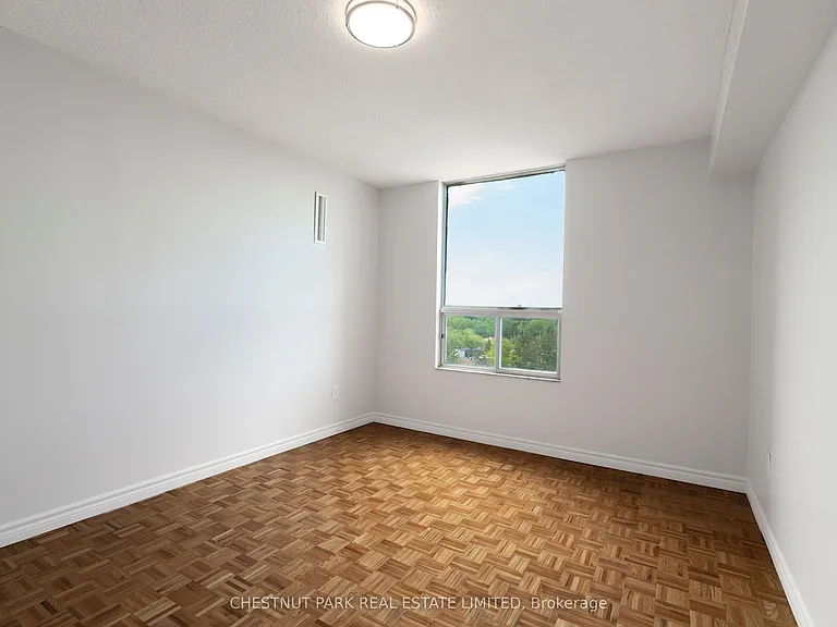 150 Lakeshore Rd W #1003 — Photo 29