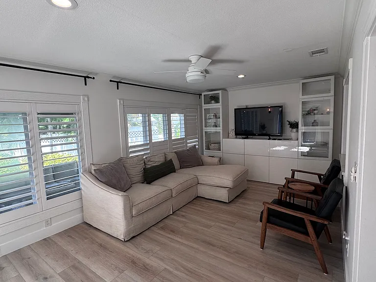 3353 Coquina Key Dr SE — Photo 10