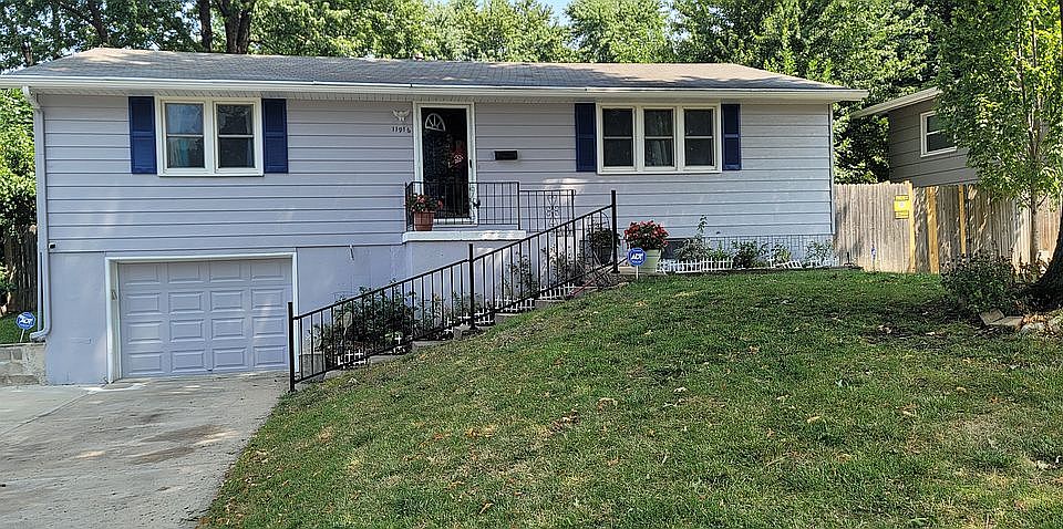 1st image of 11916 W 92nd St