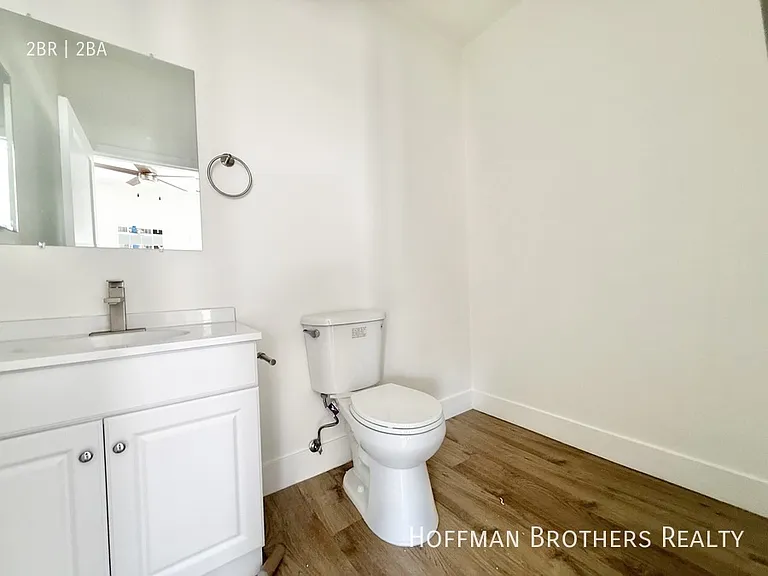 834 S Orange Grove Ave #1 — Photo 8